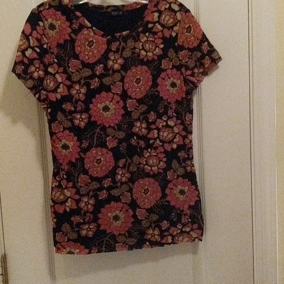 Style & Co. top.Size Med. Cap sleeves - Picture 1 of 6